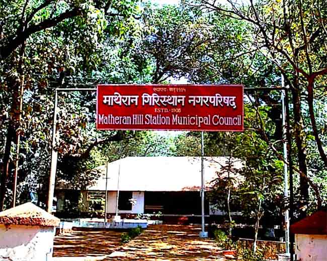 नगराध्यक्षपदाचे आरक्षण जाहीर होईना, इच्छुकांची कोंडी सोडवेना