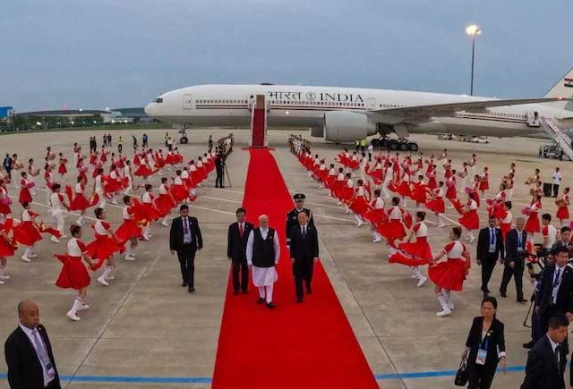 पंतप्रधान मोदी सात वर्षांनंतर चीन दौऱ्यावर, जिनपिंग आणि पुतिनना भेटणार