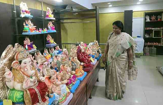 पर्यावरणपूरक गणेशोत्सव साजरा करण्याचे निवासी आयुक्त आर. विमला यांचे आवाहन