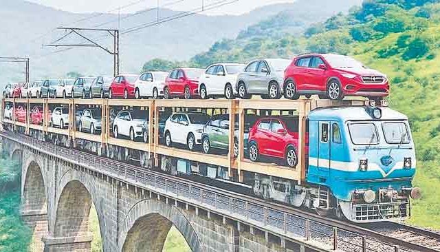 रायगड पालकमंत्र्यांची माळ