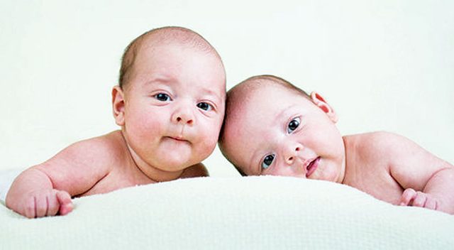 जुळी गर्भधारणा आणि त्यातील आव्हाने