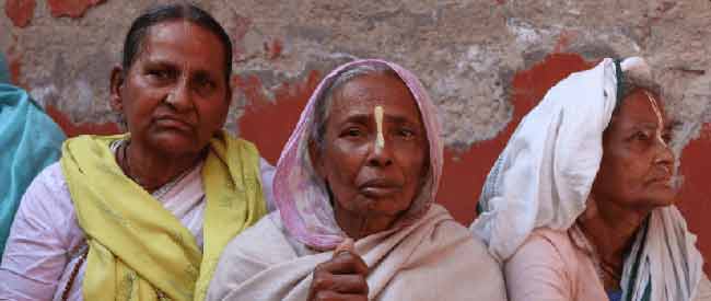 विधवा पेन्शन योजनेची रक्कम ५००० रुपये करा