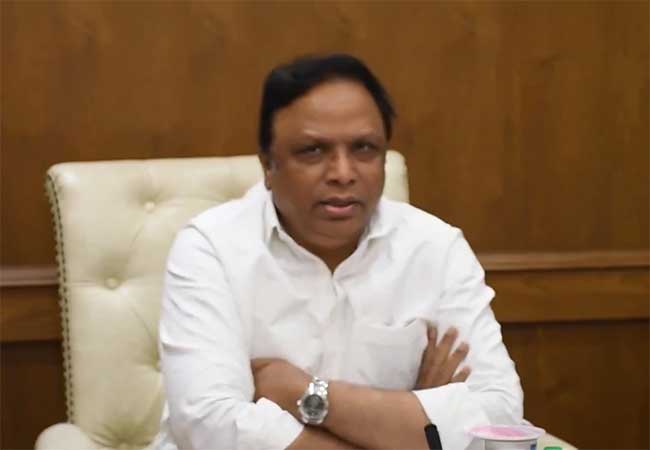 रामटेक चित्रनगरीसाठी ६० एकर जमिनीचे येत्या १५ दिवसात हस्तांतरण : ॲड आशिष शेलार