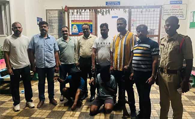 नेव्हल परिसरातील रायफल चोरी प्रकरणात ट्विस्ट; आरोपी आणि तक्रारदार एकमेकांना ओळखतात