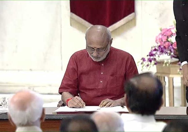 सी. पी. राधाकृष्णन झाले भारताचे १५ वे उपराष्ट्रपती, राष्ट्रपतींनी दिली शपथ