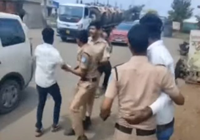 Gunaratna Sadavarte Attack: गुणरत्न सदावर्तेंच्या गाडीवर मराठा आंदोलकांचा हल्ला