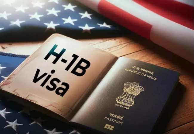 अमेरिकेत नोकरीचे स्वप्न आता स्वप्नच राहणार, H-1B व्हिसाचे नियम केले कठोर