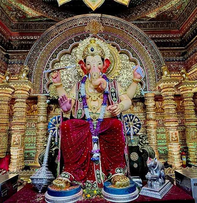 लालबागच्या राजाचे मुखदर्शन किती वाजता बंद करणार ?