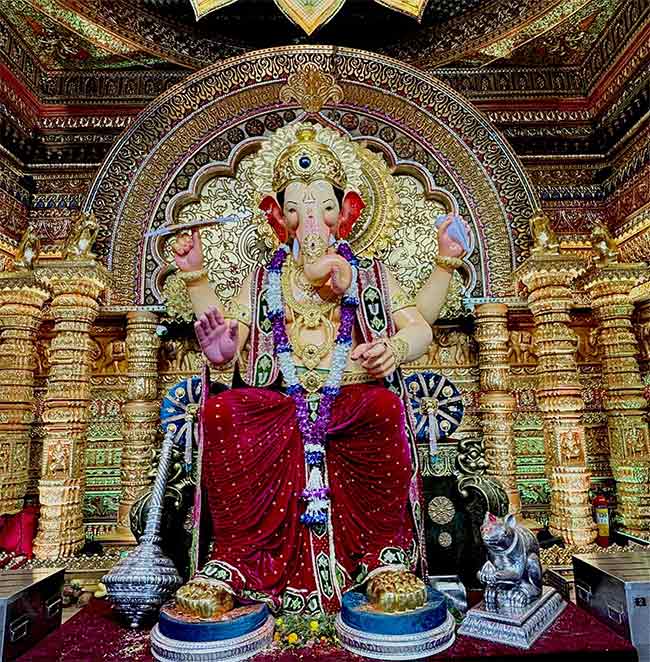 लालबागच्या राजाचे मुखदर्शन किती वाजता बंद करणार ?