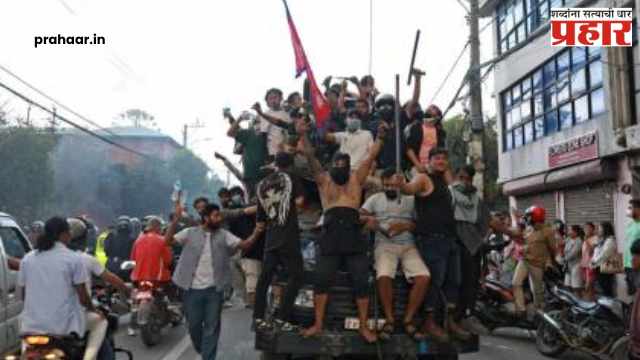 Nepal News : भारतीय पर्यटकांवर नेपाळमध्ये हल्ला; प्रवाशांचे मोबाईल-रोख रक्कम लुटली अन् सर्वांना तातडीनं…