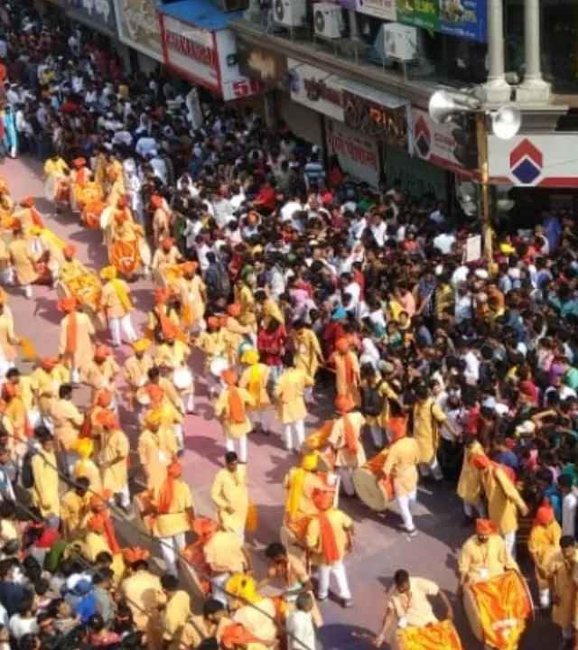 Pune News : धक्कादायक! पुण्यात विसर्जन मिरवणुकीत महिला पत्रकाराचा छळ, ढोल-ताशा पथकातील सदस्यांवर गुन्हा दाखल