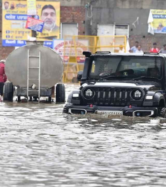 पूरग्रस्त पंजाबमध्ये ‘रिलायन्स’ची दहा सूत्री मदतयोजना