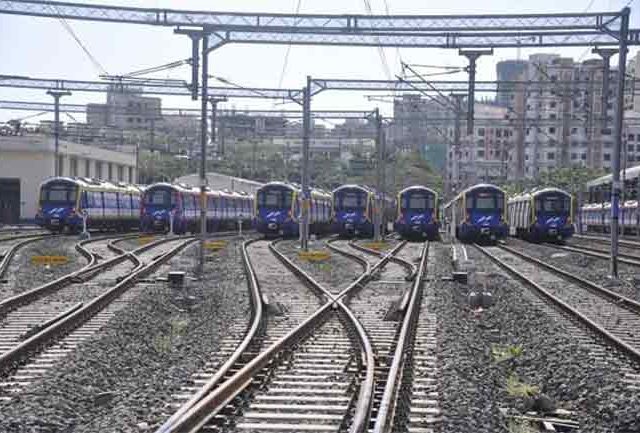 Mumbai Metro : मुंबई मेट्रो लाईन ६ प्रकल्पात नियोजनाचा अभाव; MMRDA वर उभारलेले खांब तोडण्याची वेळ