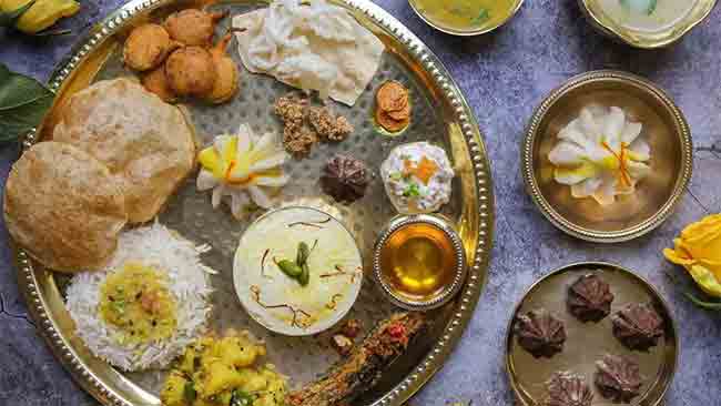 नवरात्रीत देवीच्या आवडीनुसार कोणत्या दिवशी कोणता नैवेद्य अर्पण कराल ?