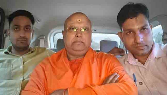 लैंगिक छळाच्या आरोपाखाली फरार असलेल्या स्वामी चैतन्यांनदला आग्रा येथून अटक
