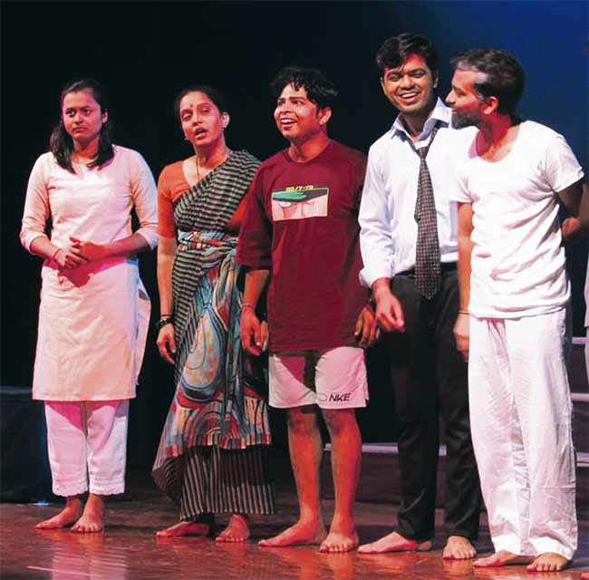 कल्पना एक…’चे  अस्तित्त्व अंतिम टप्प्यात…