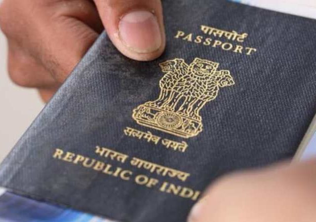 मुंबई विमानतळावर बनावट भारतीय पासपोर्टवर फिरताना आढळले नेपाळी आणि बांगलादेशी नागरिक
