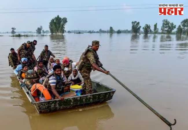 Floods in Punjab: पंजाबमध्ये पूरपरिस्थिती आणखीन बिकट, मृतांचा आकडा ४३ वर… १६५५ गावे प्रभावित