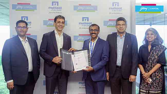 गोदरेज फायनान्स लिमिटेडची मुथूट फिनकॉर्पसोबत धोरणात्मक भागीदारी