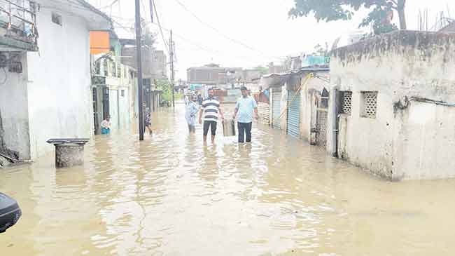 मराठवाड्यातले अतिवृष्टीग्रस्त मदतीच्या प्रतीक्षेत