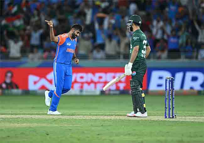 Asia Cup 2025 : पाकिस्तान ‘सुपर-४’ मध्ये, आता पुन्हा भारताशी होणार ‘महामुकाबला’