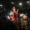 विसर्जनाचे ग्रहण सुटले! चंद्रग्रहणाच्या आधी लालबागच्या राजाला भावपूर्ण निरोप