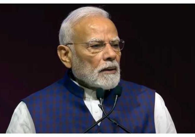 भारतासोबत सेमीकंडक्टरचे भविष्य घडवण्यास जग तयार : पंतप्रधान नरेंद्र मोदी