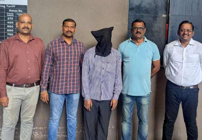 मुंबईत साखळी बॉम्बस्फोट घडवण्याची धमकी, एकाला केले अटक