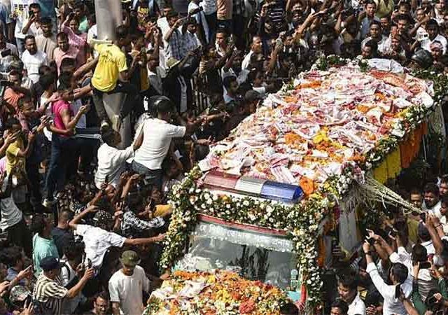 गायक झुबीन गर्ग अनंतात विलीन