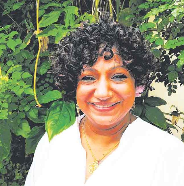 सौंदर्यप्रसाधन क्षेत्रातील यशस्वी 'अंबिका'