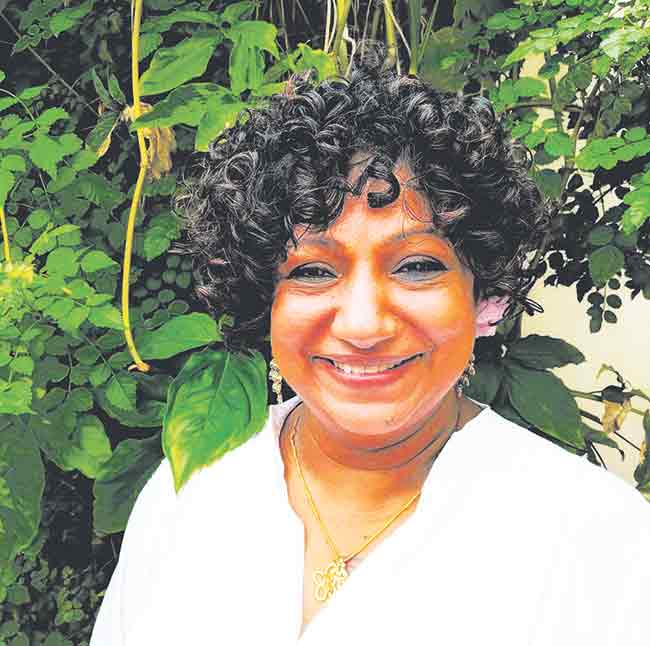 सौंदर्यप्रसाधन क्षेत्रातील यशस्वी ‘अंबिका’