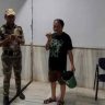टमरेल घेऊन केडीएमसीच्या आयुक्तांच्या दालनाबाहेर नागरिक!