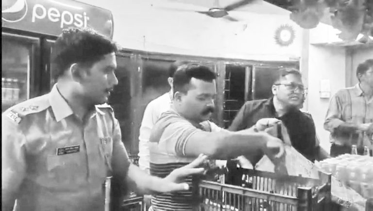 केडीएमसीच्या अत्रे नाट्यगृहात मुदत संपलेल्या कोल्ड्रिंकची विक्री