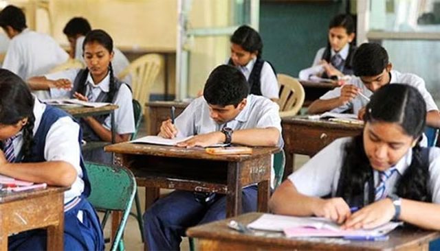 दहावी-बारावीच्या परीक्षा शुल्कात पुन्हा वाढ