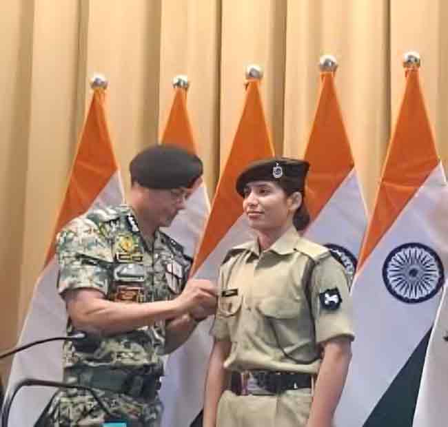 BSF च्या इतिहासात पहिल्यांदाच पाच महिन्यांच्या सेवेनंतर महिला हवालदाराला बढती