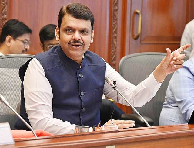 नवी मुंबई आंतरराष्ट्रीय विमानतळास लोकनेते दि.बा.पाटील यांचेच नाव देणार