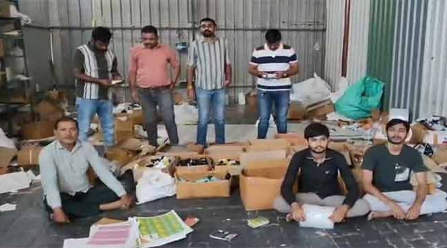 सुरतमध्ये बनावट कॉस्मेटिक्स फॅक्टरीवर छापा!
