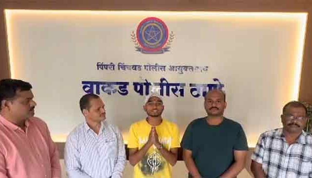 गुन्हेगारी स्टाईलने 'रिल्स' बनवणा-याला दिला पोलिसांनी दणका