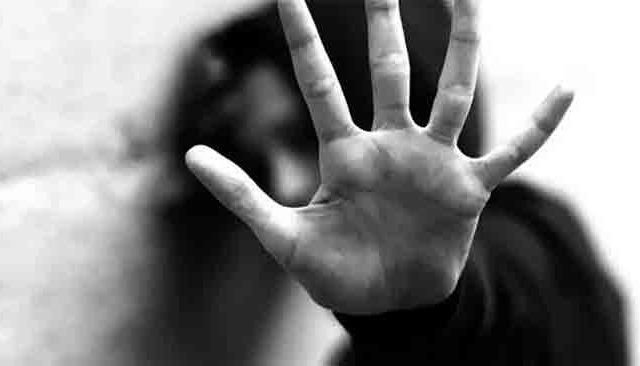 दिल्लीत २० वर्षीय विद्यार्थिनीवर ॲसिड हल्ला !