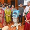 केईएम रुग्णालयात उपचार घेणाऱ्या छोट्या बच्चूंसाठी गायिका डॉ अनुराधा पौडवाल यांनी दिला असा मदतीचा हात...