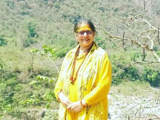 प्रसिद्धी, पैसा आणि नावापासून दूर जाऊन ही प्रसिद्ध अभिनेत्री जगतेय संन्यासी आयुष्य!