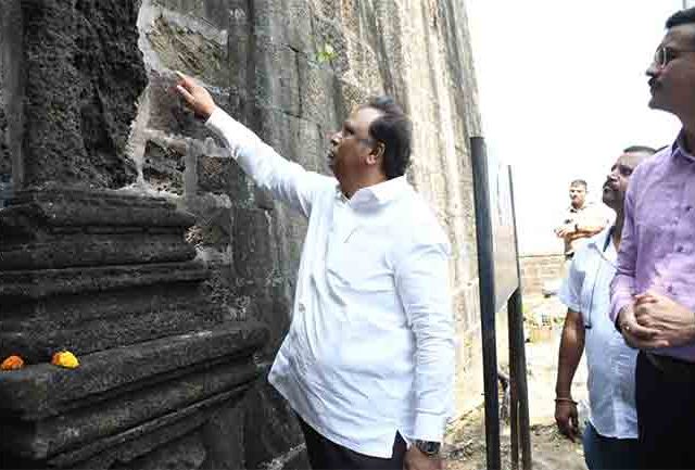 माहिम किल्ला आणि सभोवतालचा तीन एकरचा परिसर विकसित करणार : अ‍ॅड आशिष शेलार