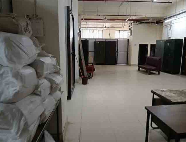 माझगावमधील बाबू गेनू मंडईत महापालिकेची कार्यालये, पण असुविधांमुळे कर्मचारी हैराण