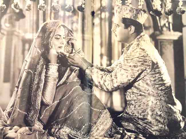 ‘मुझे दोस्त बनके दगा न दे…’