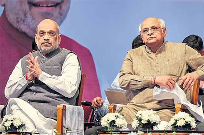 Gujarat Cabinet: गुजरातमध्ये ‘राजकीय भूकंप’! मुख्यमंत्री वगळता सर्व १७ मंत्र्यांचे राजीनामे; अमित शहा आजच गांधीनगरमध्ये