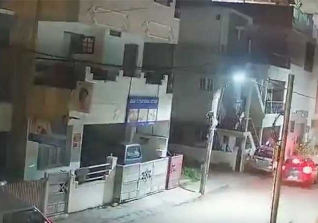 बंगळुरूतील धक्कादायक घटना, जोडप्याने भरधाव वेगाने पाठलाग केला आणि...