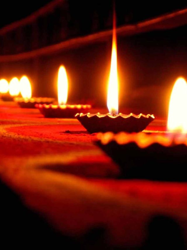 नरकचतुर्दशी : अभ्यंगस्नान आणि नरकासुराचा वध!