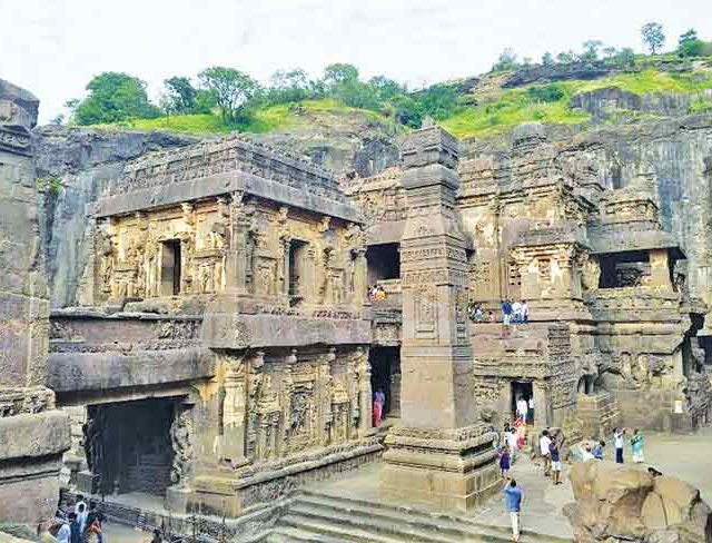 कैलास गुंफा मंदिर शिल्पकलेचा अद्वितीय नमुना