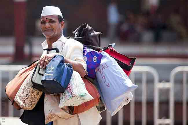 मुंबईतील डबेवाले सोमवारपासून सुट्टीवर