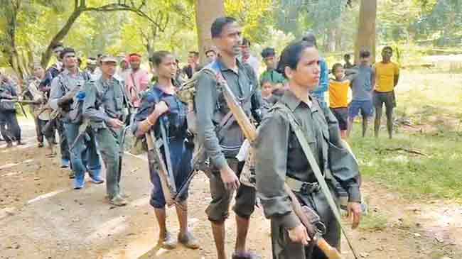 नक्षलवादी आले मुख्य प्रवाहात…